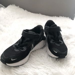 Nike renew big kid shoes